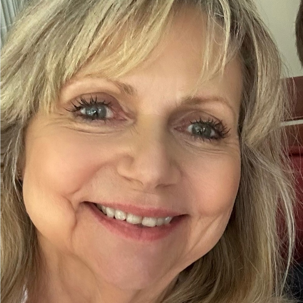 Meet your Posher, Lucretia